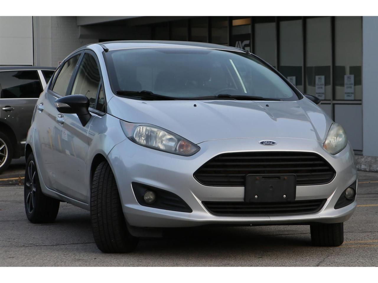 2016 Ford Fiesta SE Hatchback Photo