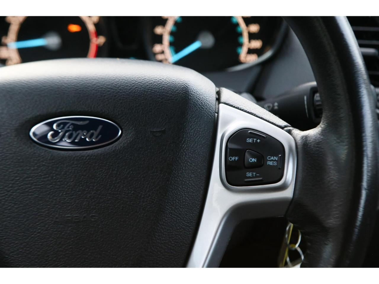 2016 Ford Fiesta SE Hatchback Photo