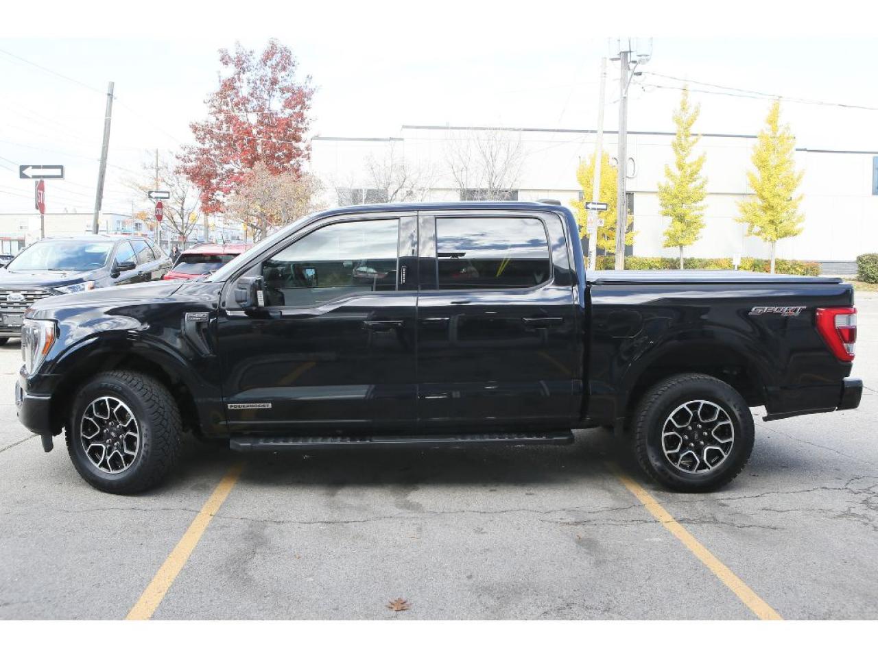 2022 Ford F-150 2022 Ford F-150 Lariat SuperCrew 4X4 3.5L V6 PowerBoost , Panoramic Roof, Power Tail Gate, 360 Camera Photo3