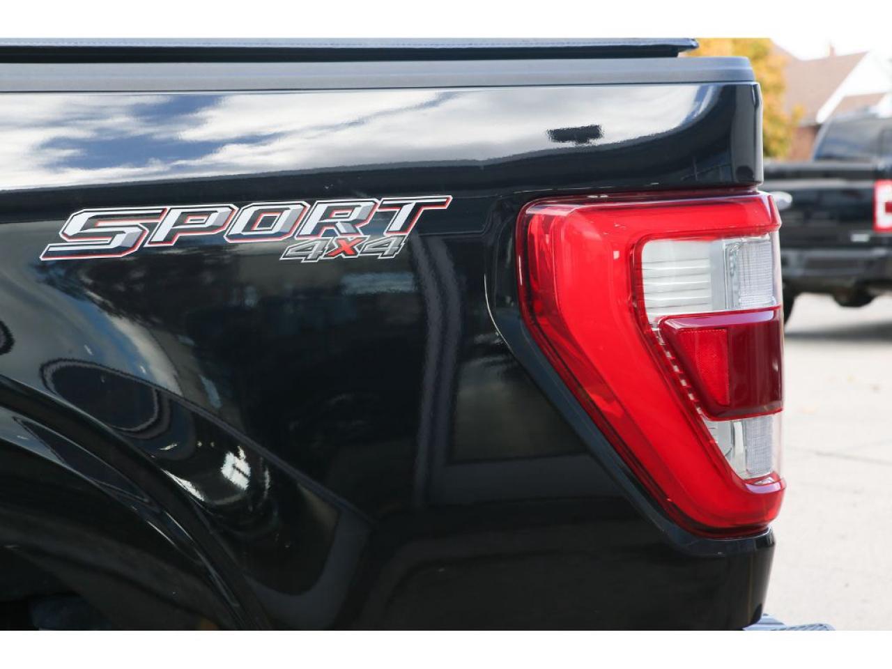 2022 Ford F-150 2022 Ford F-150 Lariat SuperCrew 4X4 3.5L V6 PowerBoost , Panoramic Roof, Power Tail Gate, 360 Camera Photo