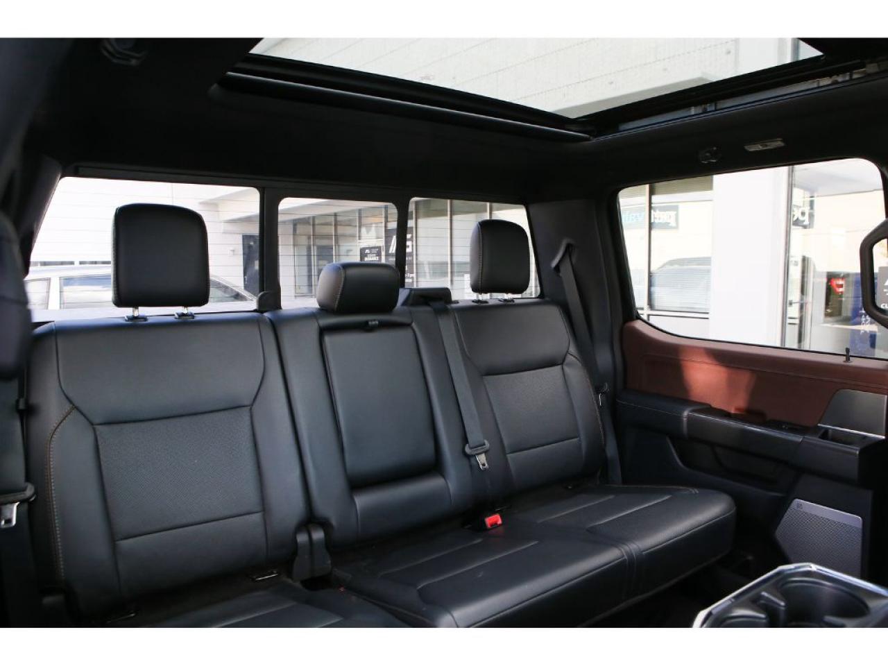 2022 Ford F-150 2022 Ford F-150 Lariat SuperCrew 4X4 3.5L V6 PowerBoost , Panoramic Roof, Power Tail Gate, 360 Camera Photo