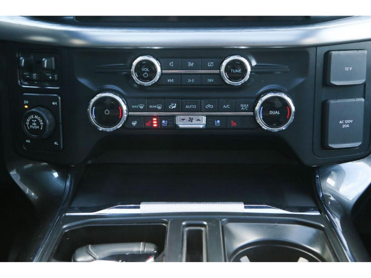 2022 Ford F-150 2022 Ford F-150 Lariat SuperCrew 4X4 3.5L V6 PowerBoost , Panoramic Roof, Power Tail Gate, 360 Camera Photo