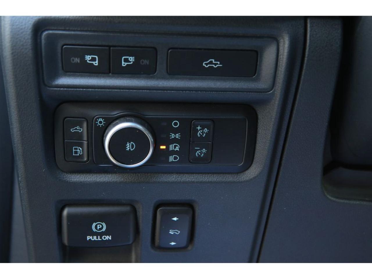 2022 Ford F-150 2022 Ford F-150 Lariat SuperCrew 4X4 3.5L V6 PowerBoost , Panoramic Roof, Power Tail Gate, 360 Camera Photo