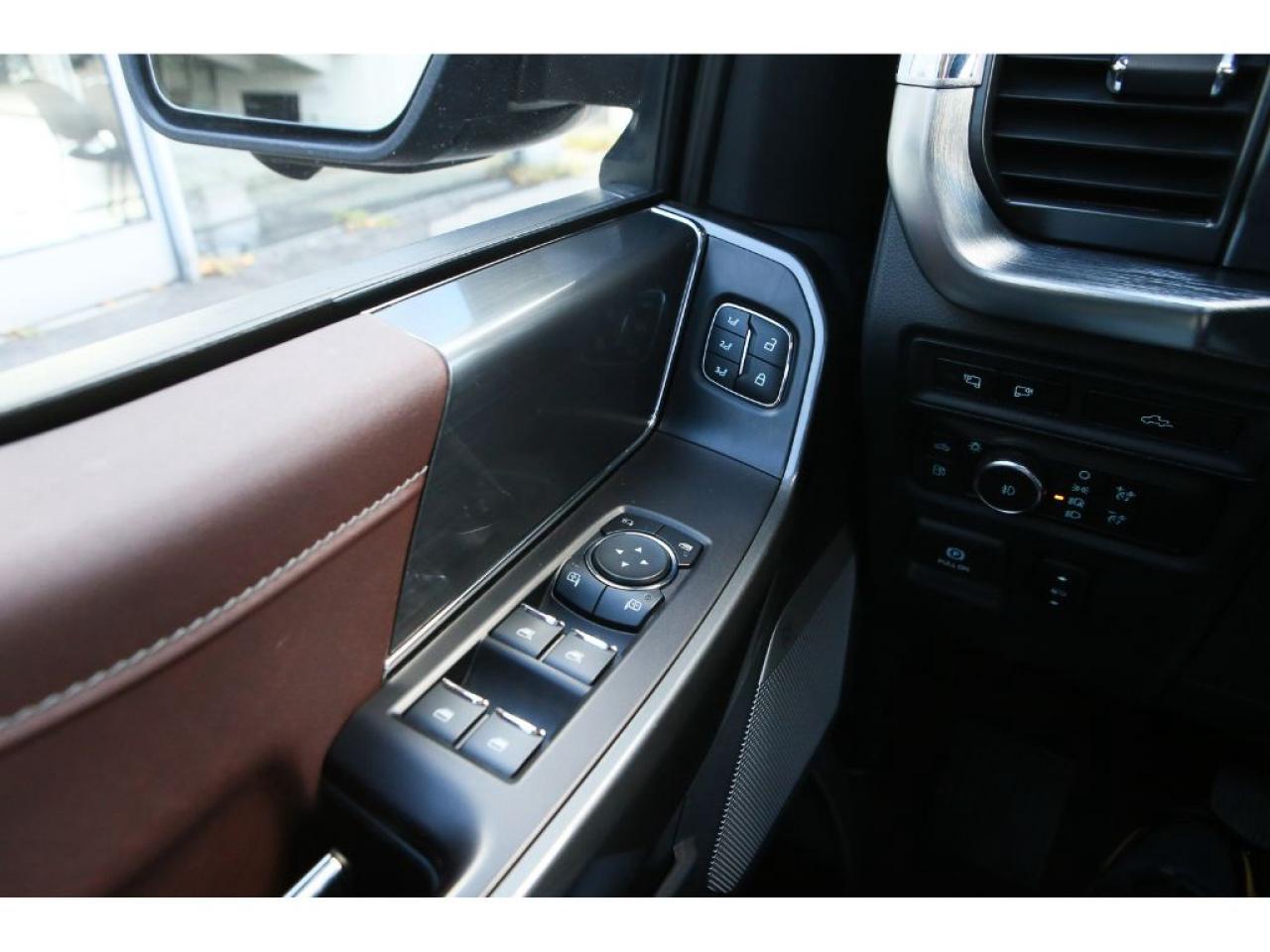 2022 Ford F-150 2022 Ford F-150 Lariat SuperCrew 4X4 3.5L V6 PowerBoost , Panoramic Roof, Power Tail Gate, 360 Camera Photo