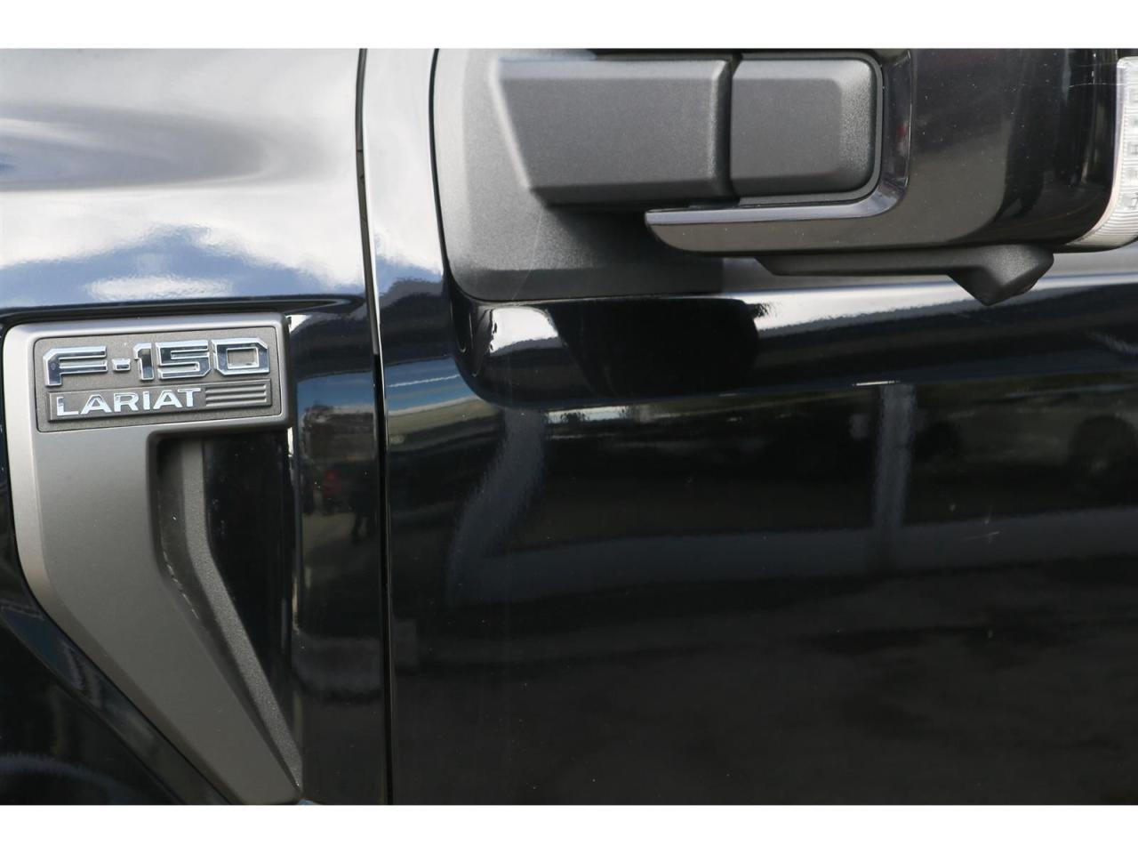 2022 Ford F-150 King Ranch Lariat 4X4 SuperCrew 5.5-ft. Panoramic Roof| FX4 | 360 Camera | Power Lift Gate| 20'' Whls Photo