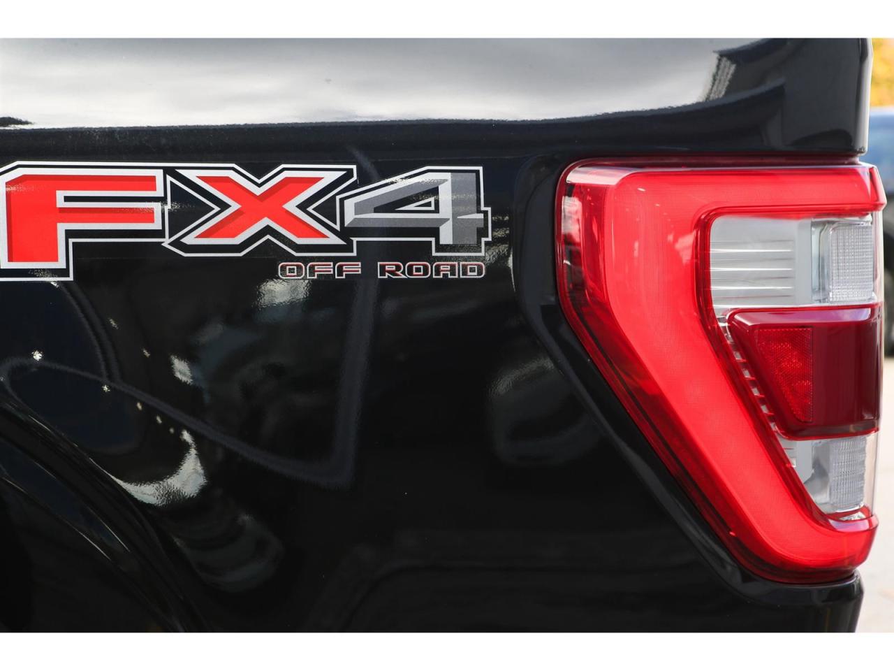 2022 Ford F-150 King Ranch Lariat 4X4 SuperCrew 5.5-ft. Panoramic Roof| FX4 | 360 Camera | Power Lift Gate| 20'' Whls Photo