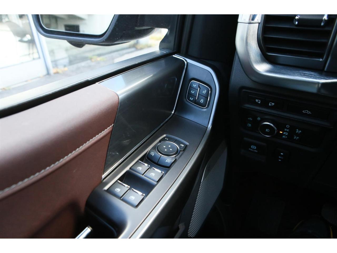 2022 Ford F-150 King Ranch Lariat 4X4 SuperCrew 5.5-ft. Panoramic Roof| FX4 | 360 Camera | Power Lift Gate| 20'' Whls Photo