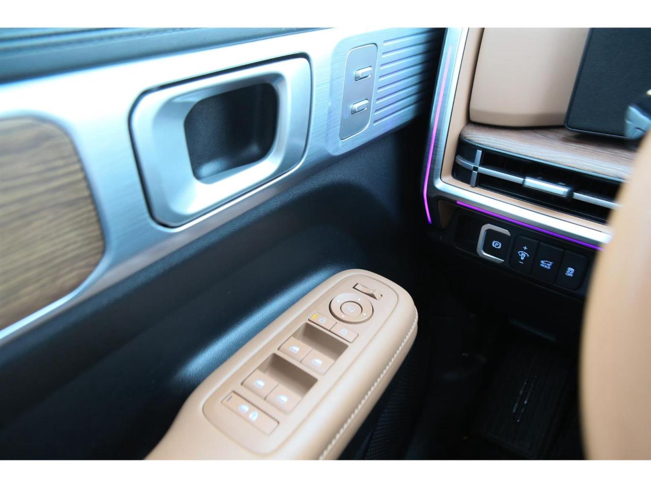 2024 Hyundai Santa Fe Limited AWD Photo