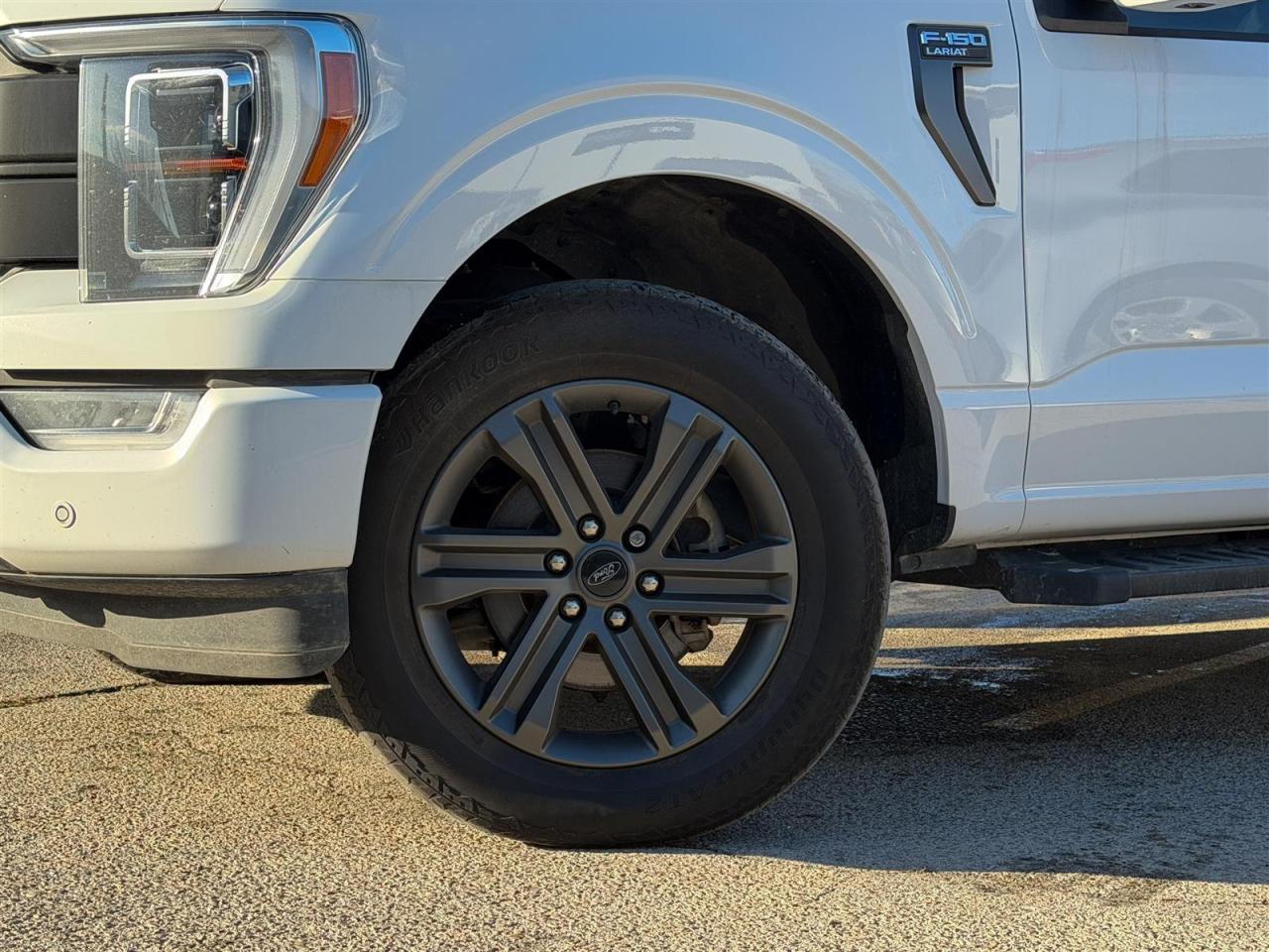 2023 Ford F-150 Lariat SuperCrew 4X4 Panoramic Roof | 20 inch Whls |12 inch Screen Lariat Sport Pkg | Full Leather Seats Photo