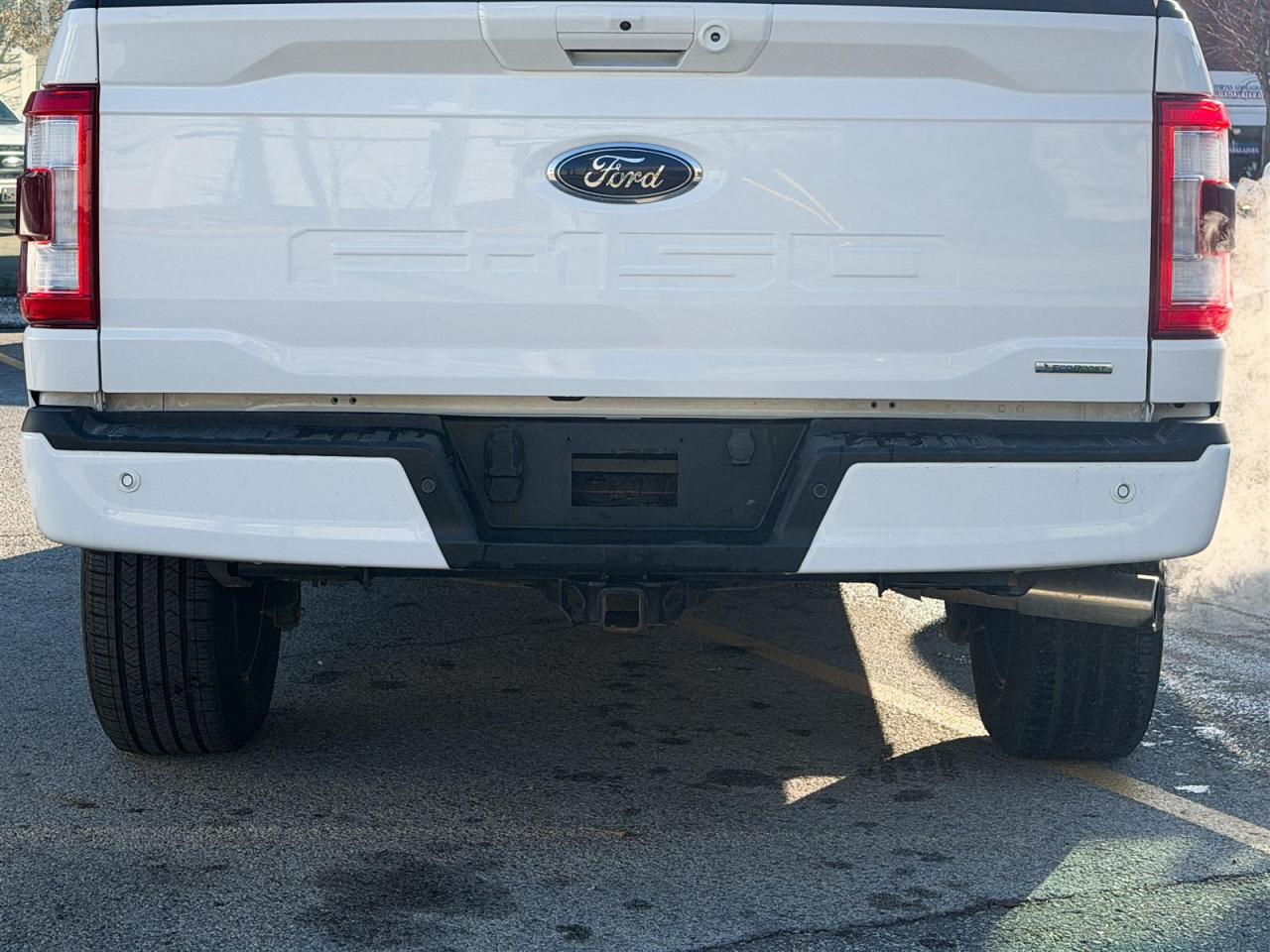 2023 Ford F-150 Lariat SuperCrew 4X4 Panoramic Roof | 20 inch Whls |12 inch Screen Lariat Sport Pkg | Full Leather Seats Photo