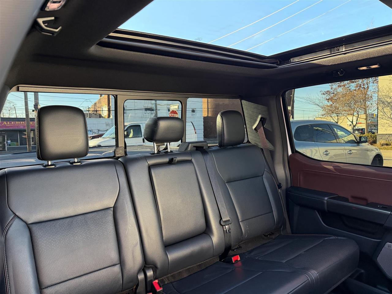 2023 Ford F-150 Lariat SuperCrew 4X4 Panoramic Roof | 20 inch Whls |12 inch Screen Lariat Sport Pkg | Full Leather Seats Photo