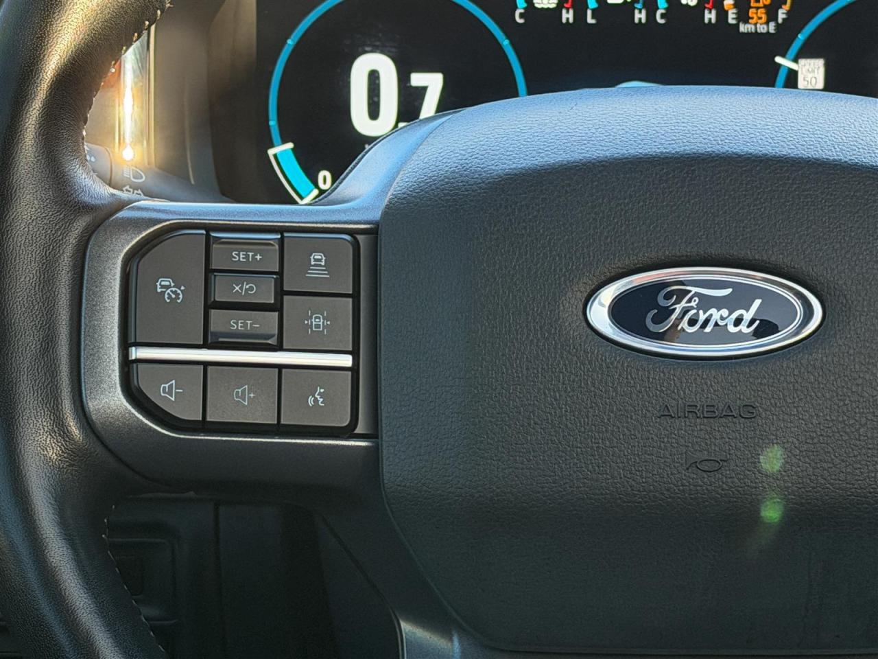 2023 Ford F-150 Lariat SuperCrew 4X4 Panoramic Roof | 20 inch Whls |12 inch Screen Lariat Sport Pkg | Full Leather Seats Photo