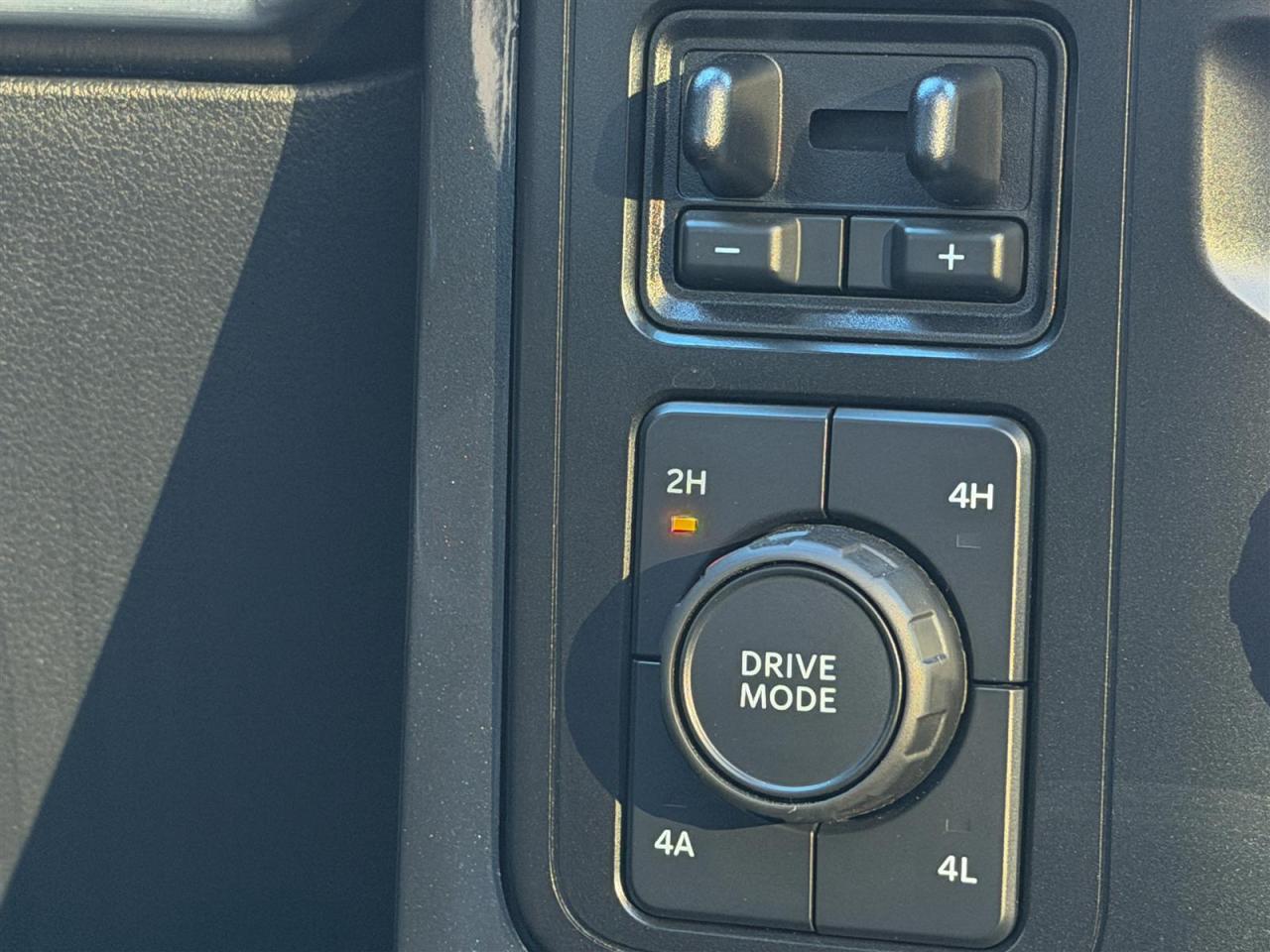 2023 Ford F-150 Lariat SuperCrew 4X4 Panoramic Roof | 20 inch Whls |12 inch Screen Lariat Sport Pkg | Full Leather Seats Photo