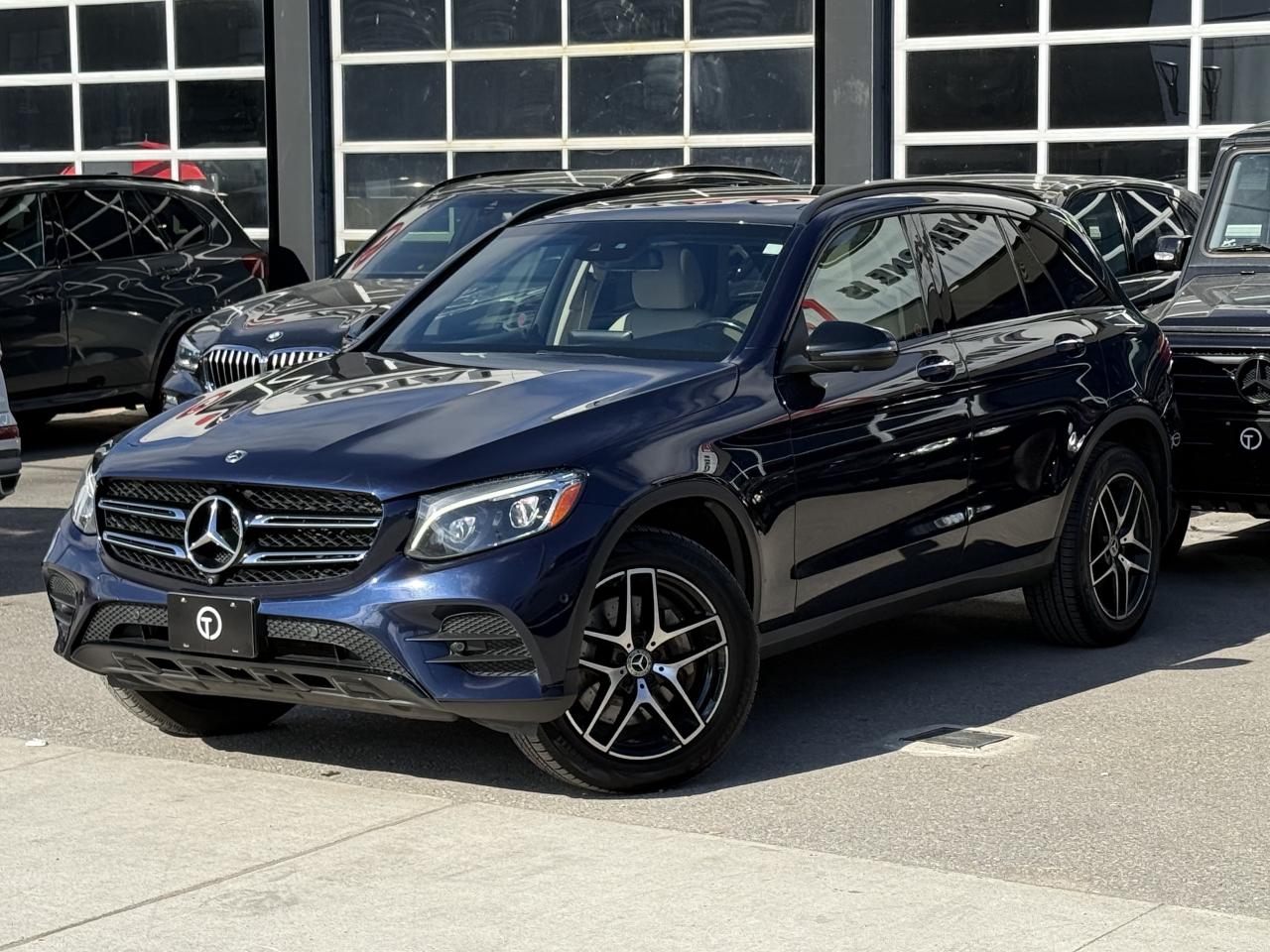 2019 Mercedes-Benz GLC-Class 300 //AMG PKG & MEMORY PKG | PANO | 360 CAM | Photo3