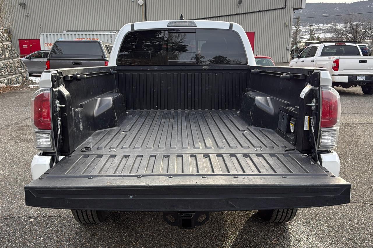 2022 Toyota Tacoma 4X4 Double CAB 6A TRD SPORT PREMIUM Photo