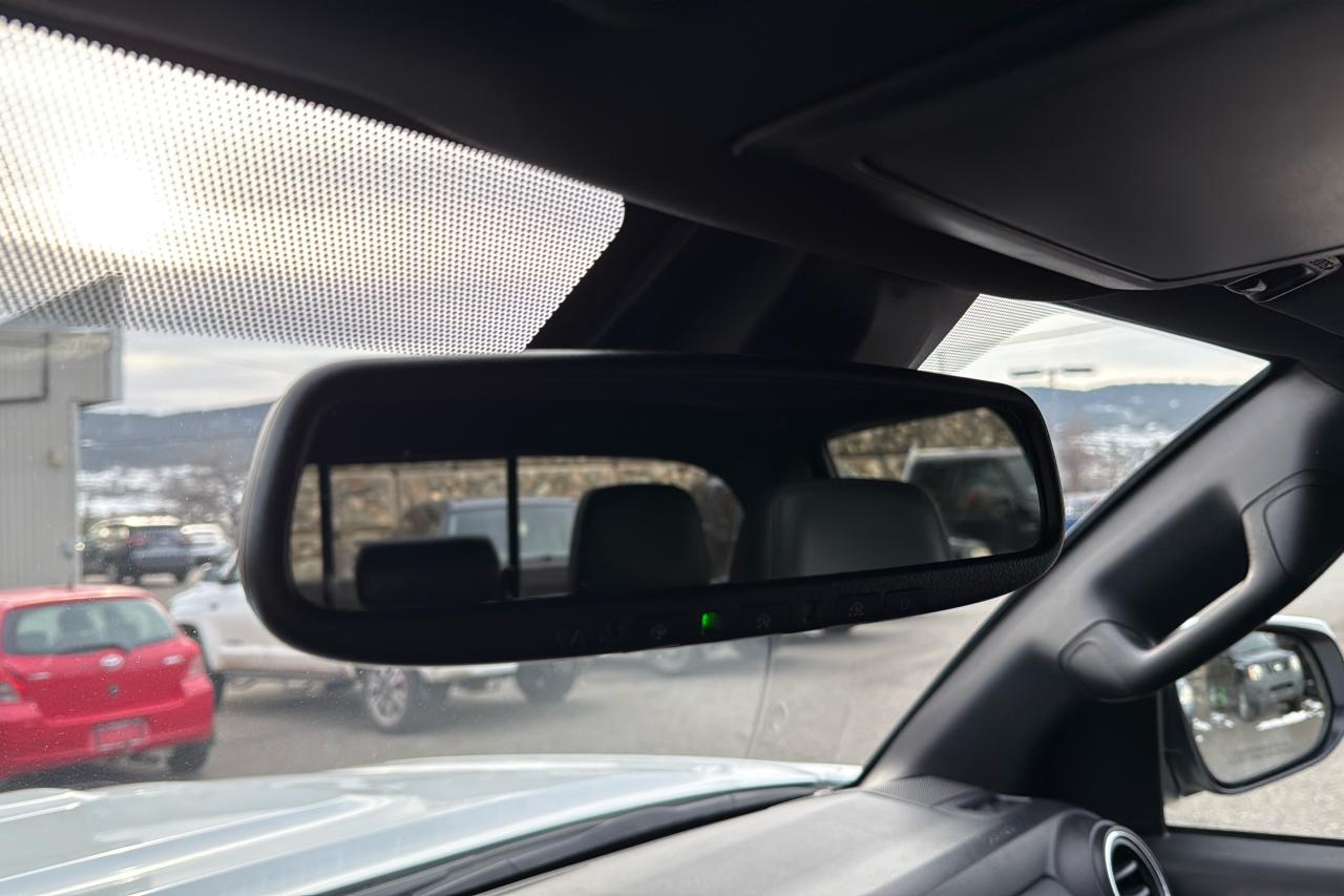 2022 Toyota Tacoma 4X4 Double CAB 6A TRD SPORT PREMIUM Photo