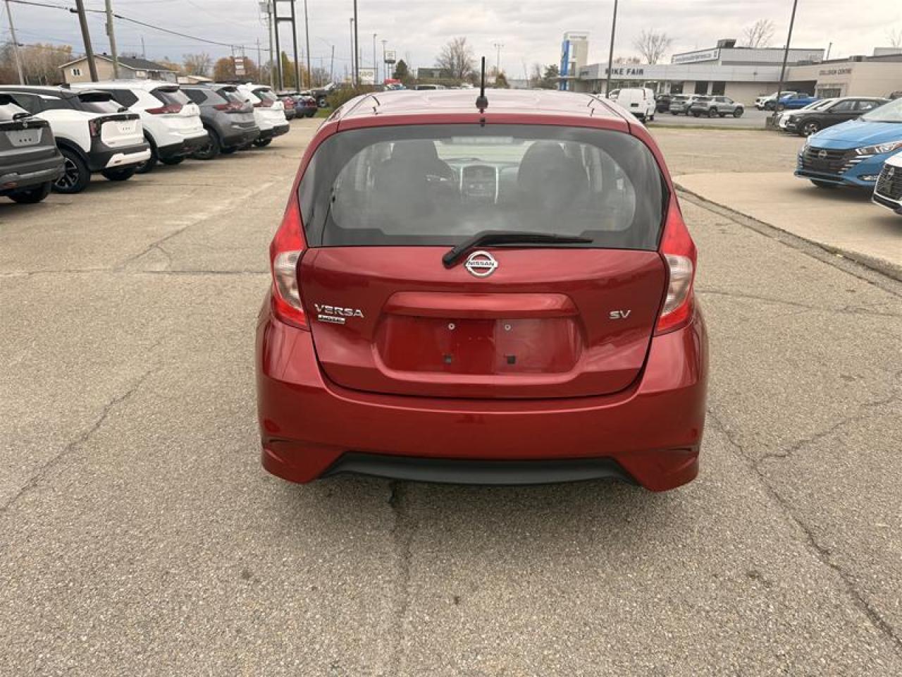 2019 Nissan Versa Note Hatchback 1.6 SV CVT Photo4