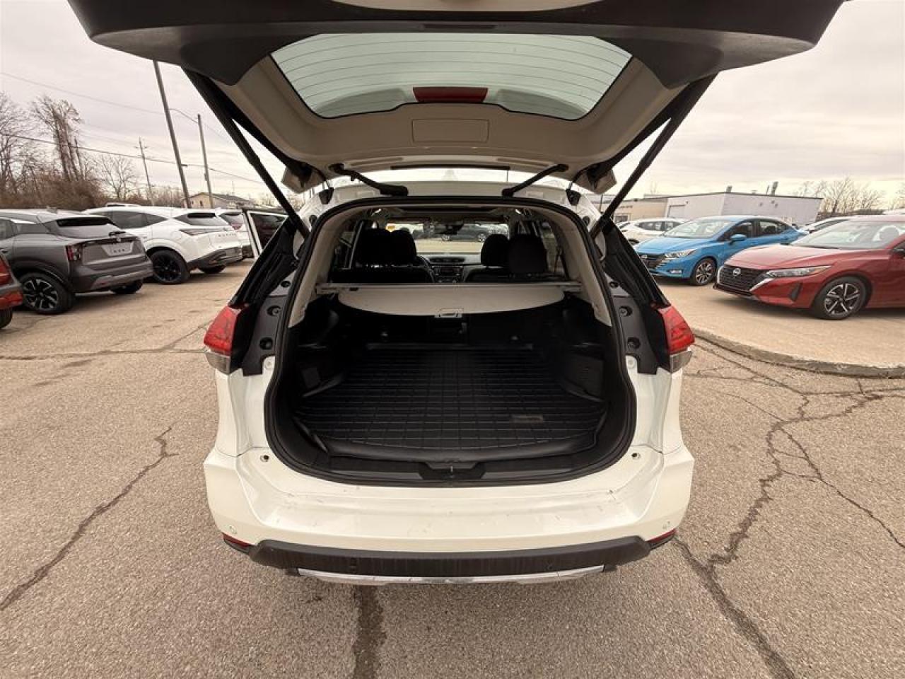 2019 Nissan Rogue SV AWD CVT Photo