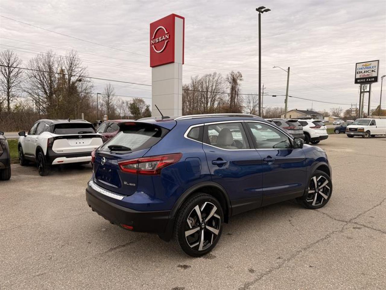 2023 Nissan Qashqai SL AWD CVT Photo4