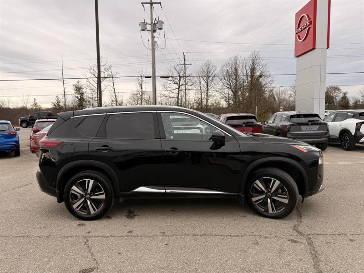 2023 Nissan Rogue Platinum CVT Photo