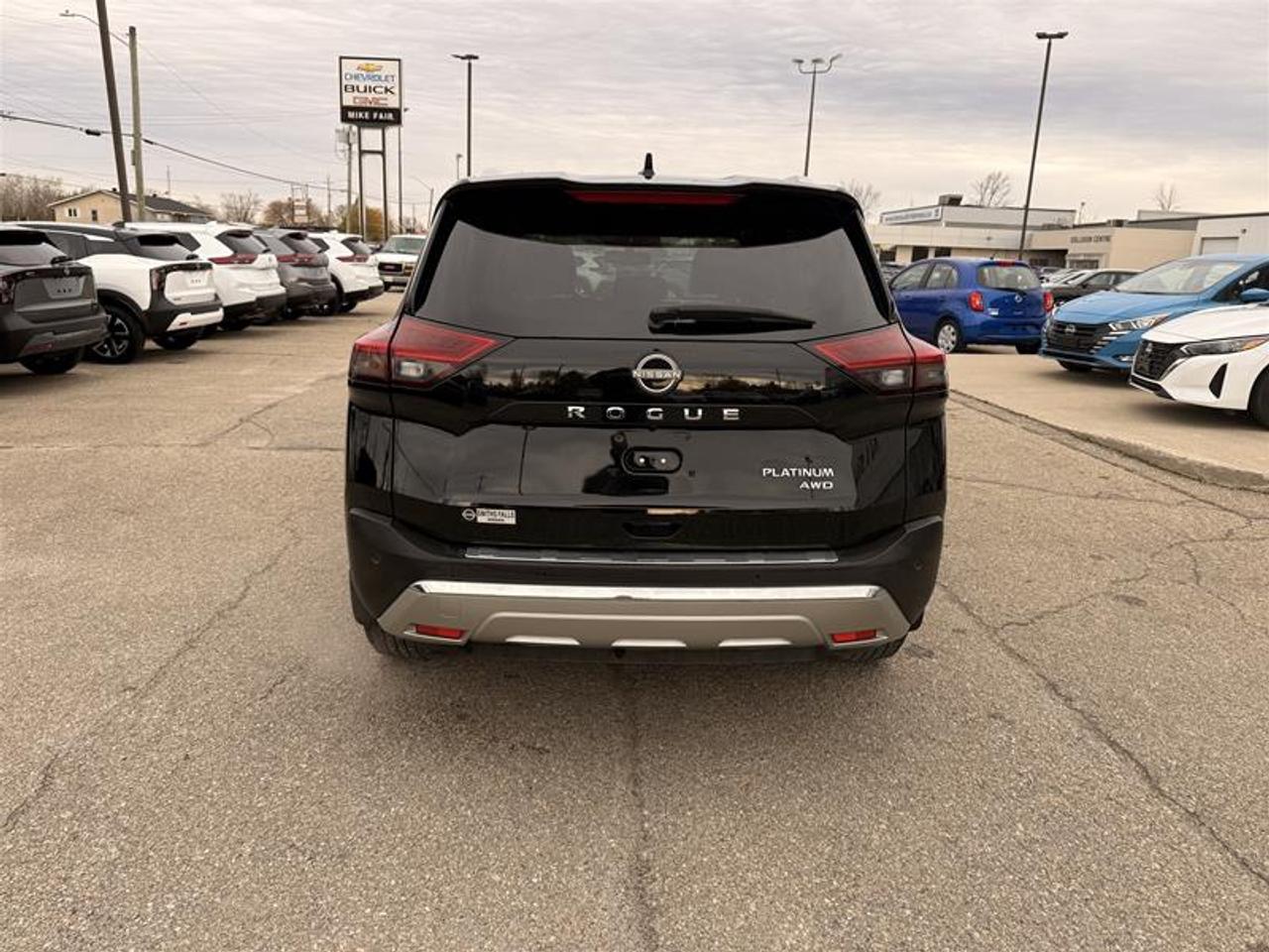 2023 Nissan Rogue Platinum CVT Photo