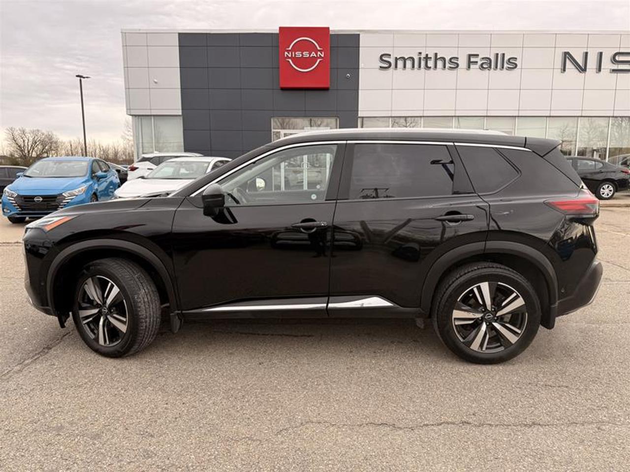 2023 Nissan Rogue Platinum CVT Photo