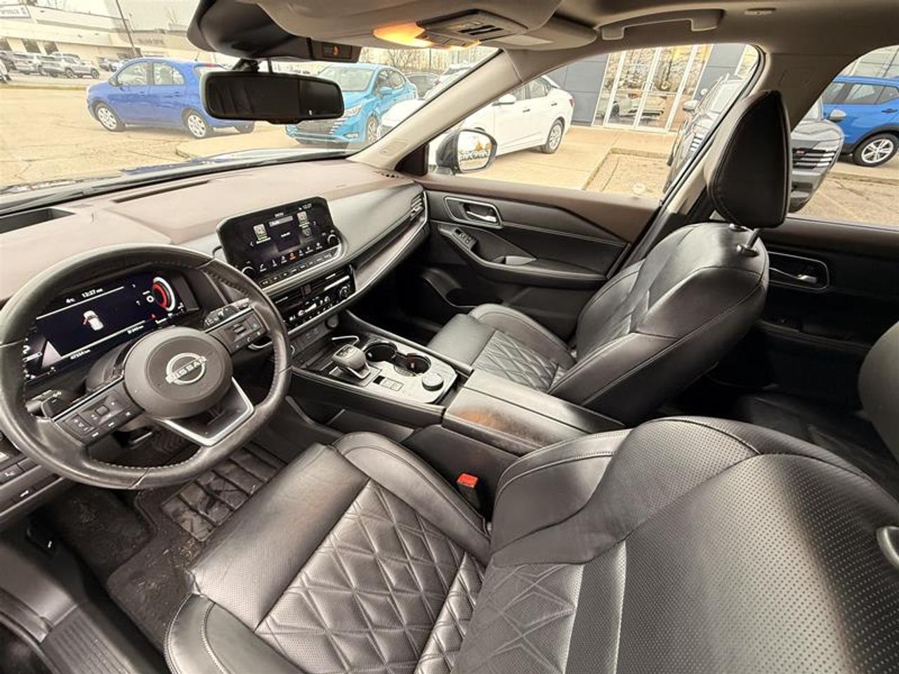 2023 Nissan Rogue Platinum CVT Photo