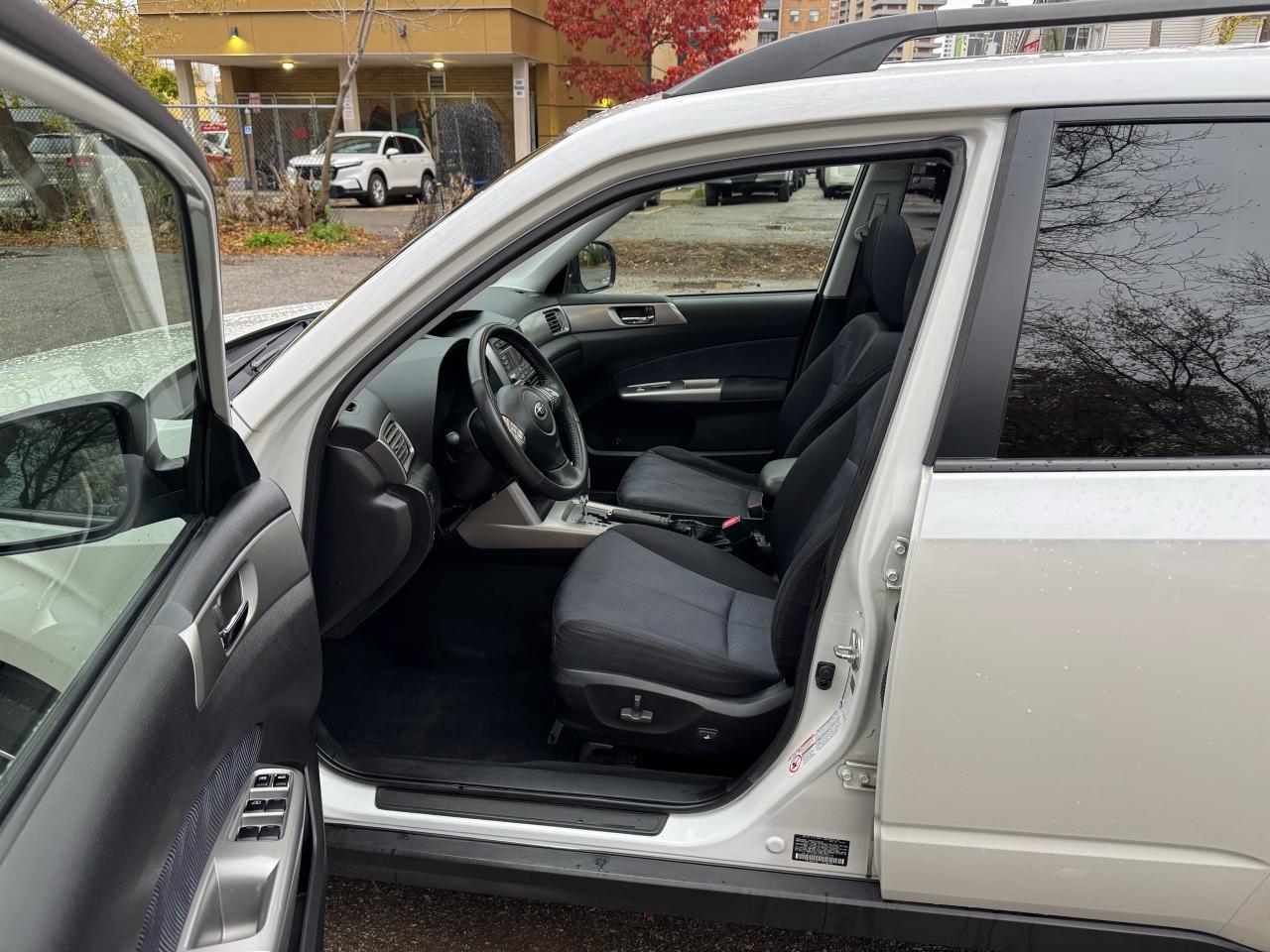 2010 Subaru Forester X - Photo #13