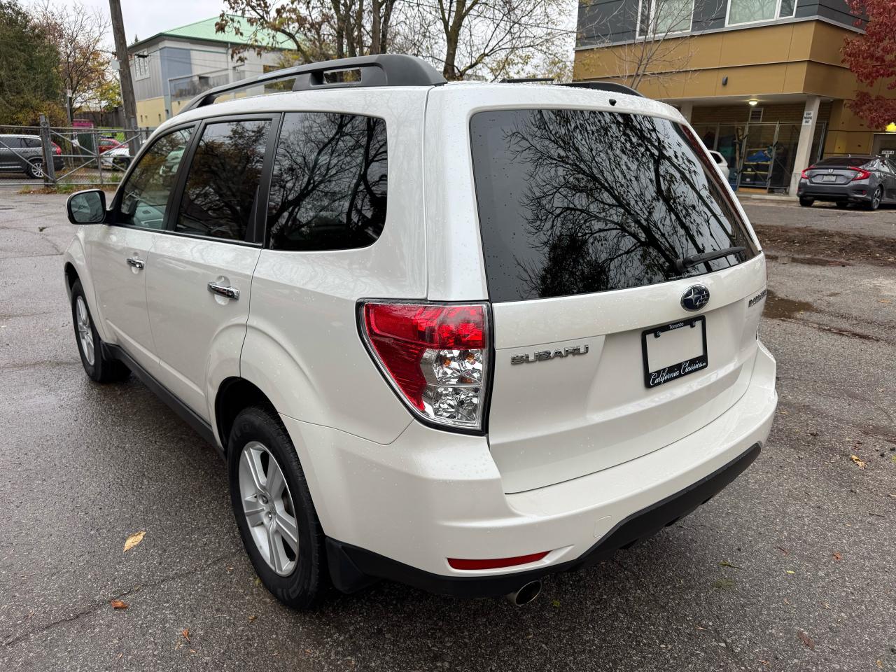 2010 Subaru Forester X - Photo #3
