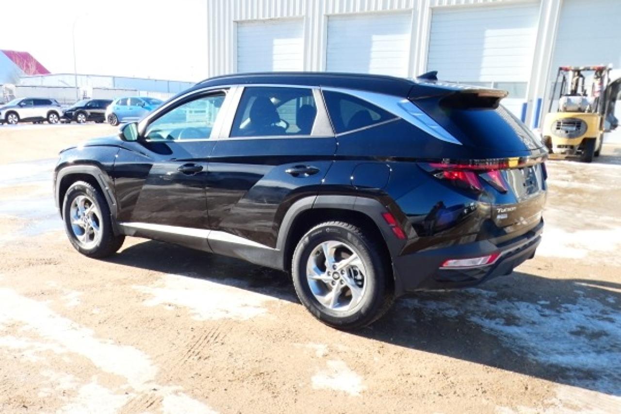 2024 Hyundai Tucson Preferred AWD w/Htd cloth, NAV, BUC - Photo #8