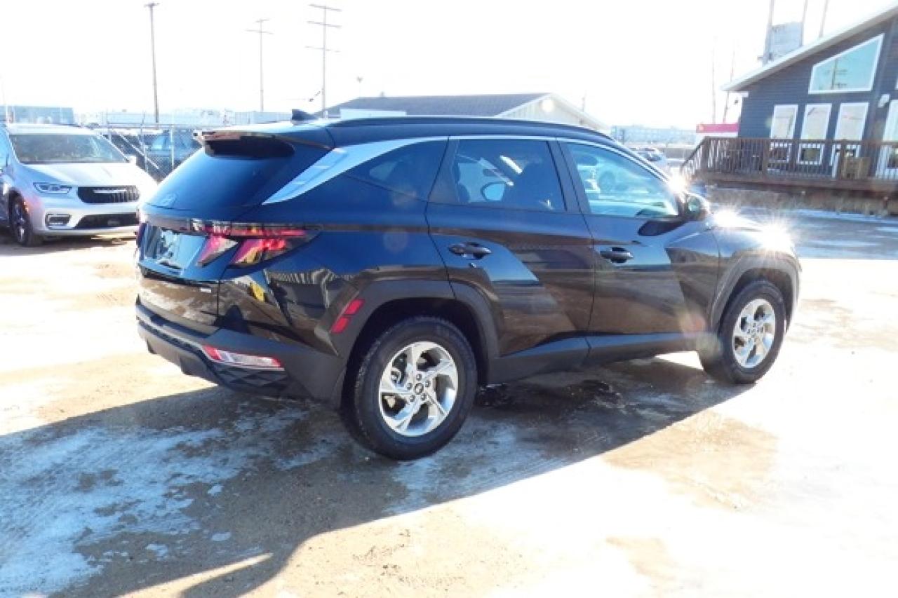 2024 Hyundai Tucson Preferred AWD w/Htd cloth, NAV, BUC - Photo #6