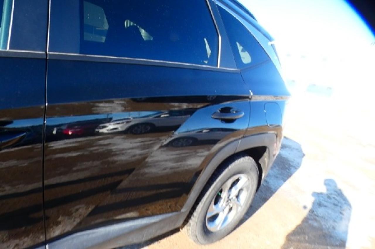 2024 Hyundai Tucson Preferred AWD w/Htd cloth, NAV, BUC - Photo #23