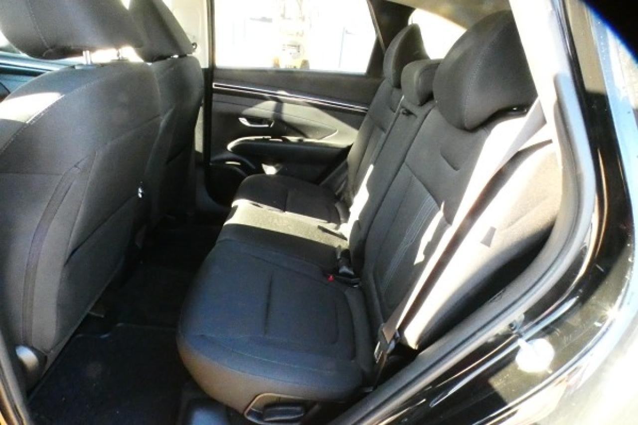 2024 Hyundai Tucson Preferred AWD w/Htd cloth, NAV, BUC - Photo #10