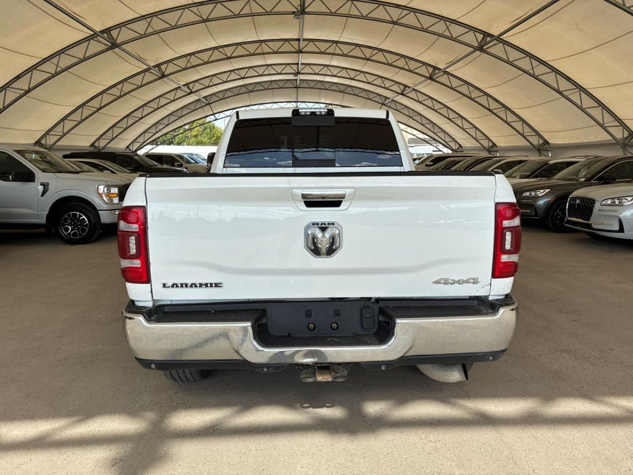 2019 RAM 3500 Laramie - Photo #3