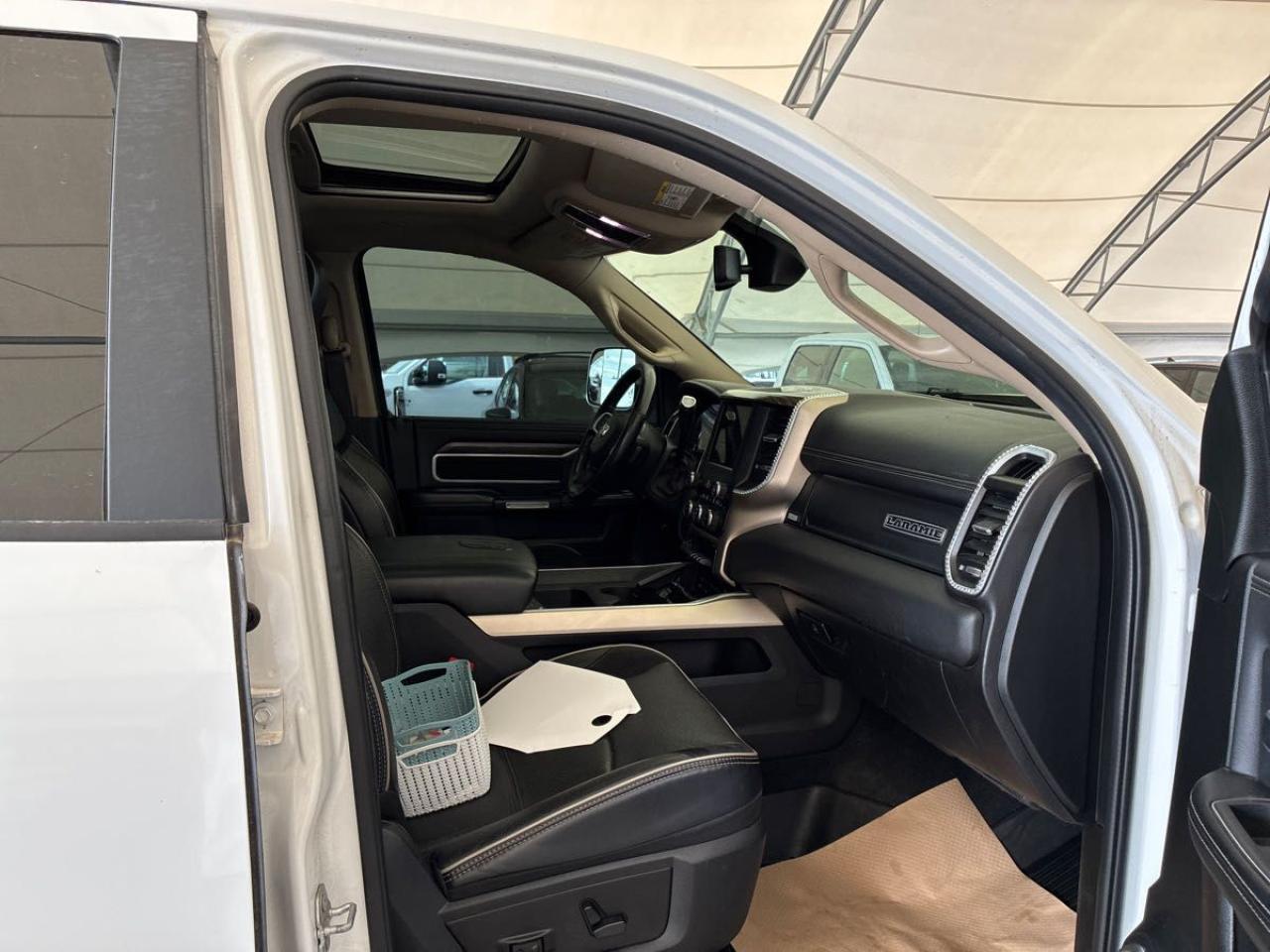 2019 RAM 3500 Laramie - Photo #7