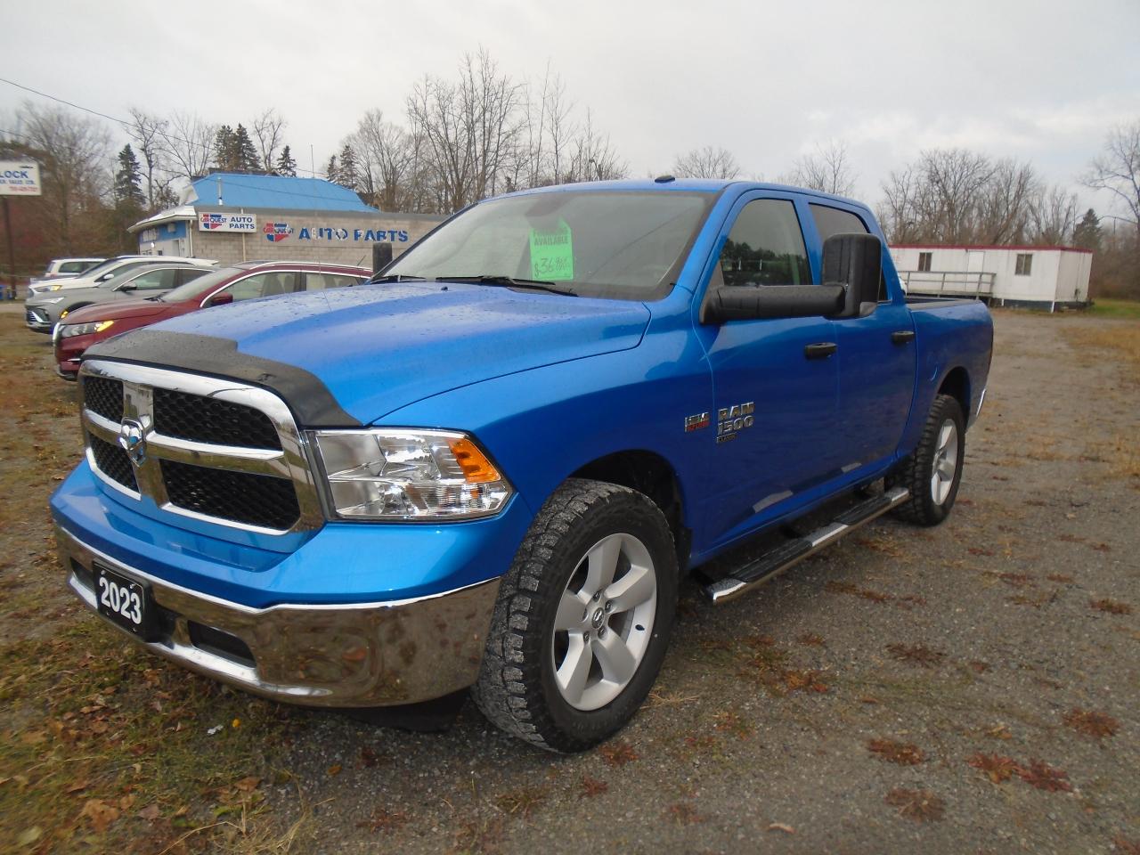 Used 2023 RAM 1500 Classic SLT CREW HEMI 4X4 TOW PACKAGE for sale in Beaverton, ON