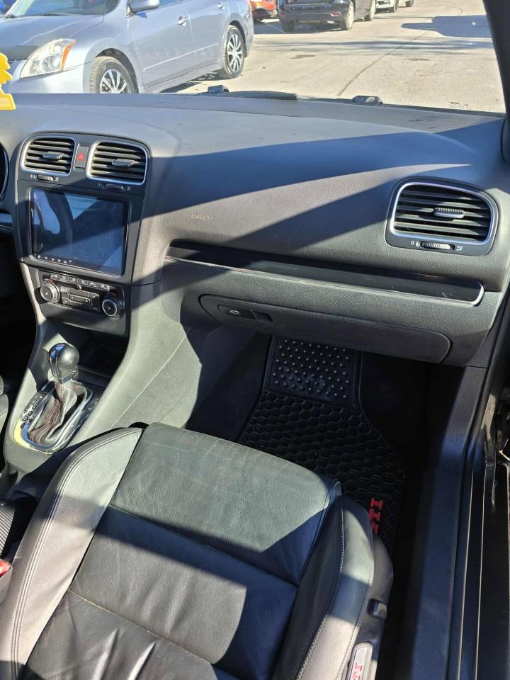 2010 Volkswagen Golf  - Photo #7
