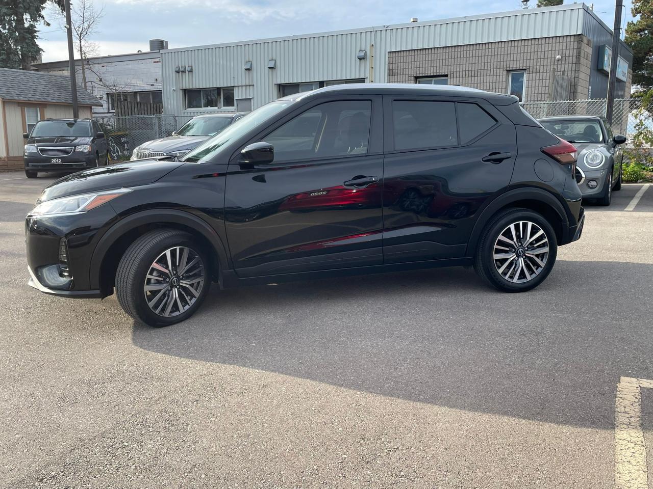 2023 Nissan Kicks AUTO SV BLIND SPOT NO ACCIDENT ONE OWNER LOW KM Photo4