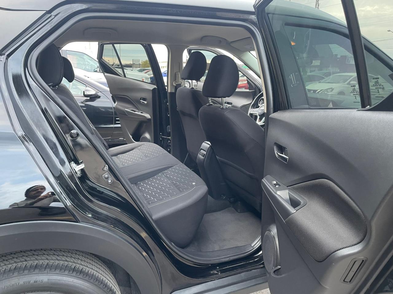 2023 Nissan Kicks AUTO SV BLIND SPOT NO ACCIDENT ONE OWNER LOW KM - Photo #11