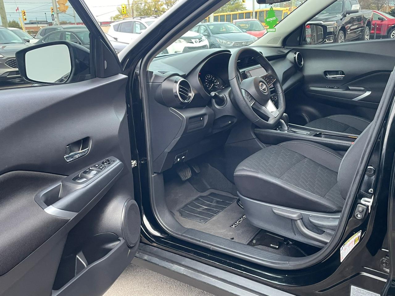 2023 Nissan Kicks AUTO SV BLIND SPOT NO ACCIDENT ONE OWNER LOW KM - Photo #20