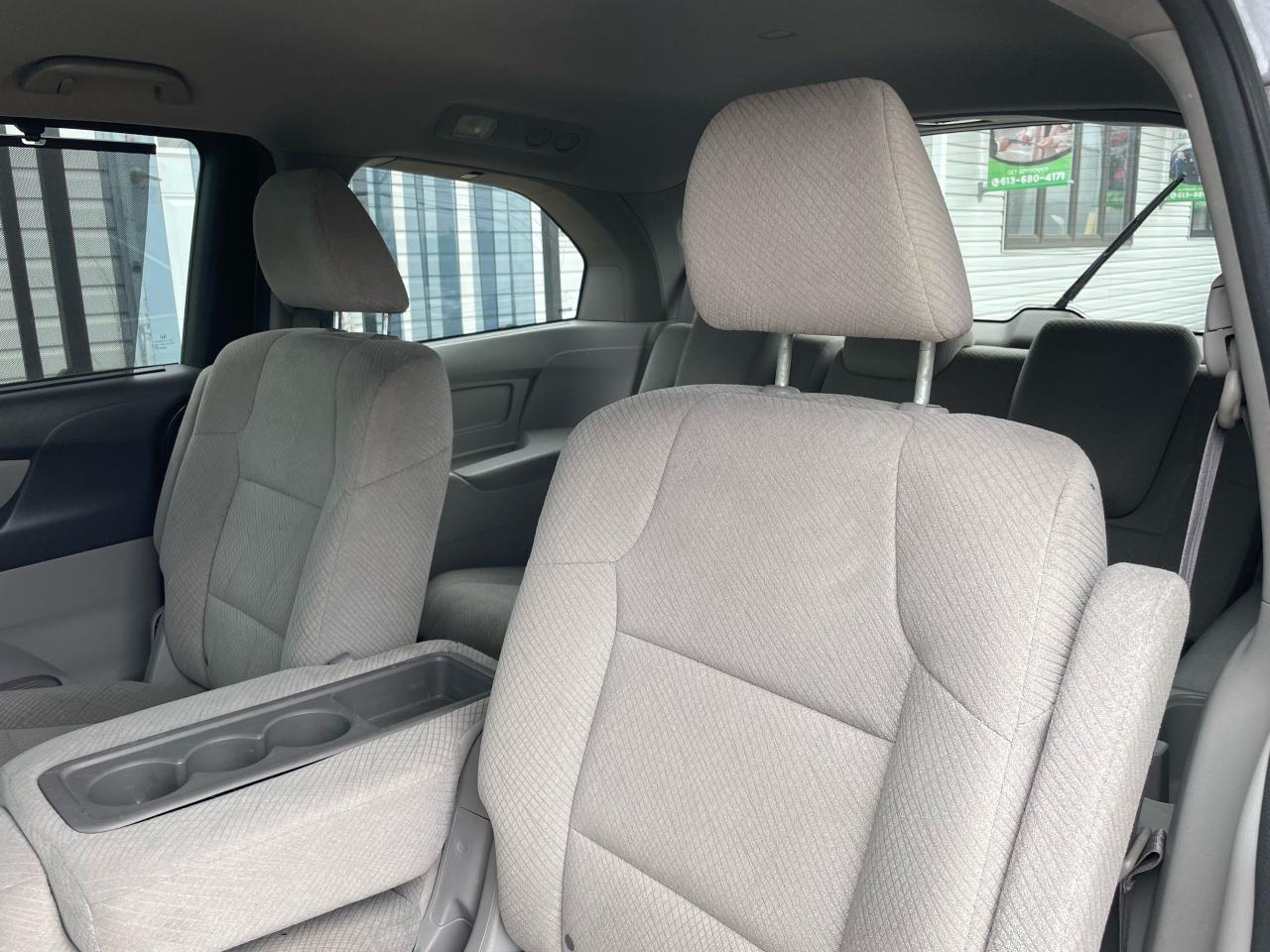 2016 Honda Odyssey EX - Photo #16