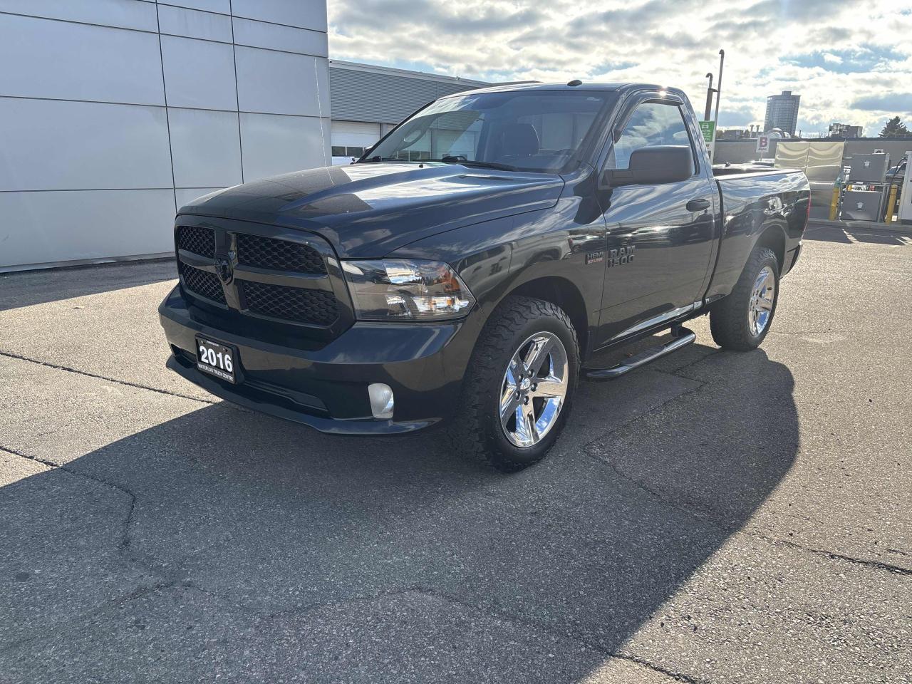 2016 RAM 1500 4WD Reg Cab 120.5" Express