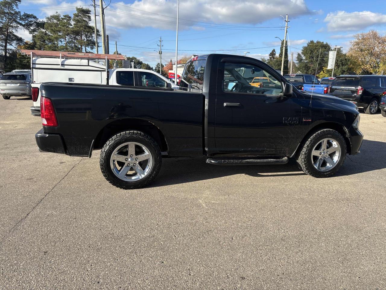 2016 RAM 1500 4WD Reg Cab 120.5" Express - Photo #6