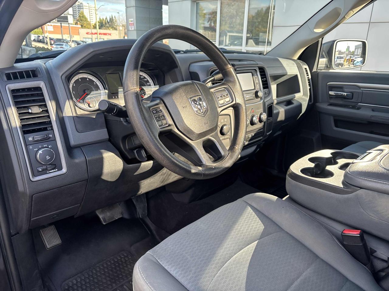 2016 RAM 1500 4WD Reg Cab 120.5" Express - Photo #12