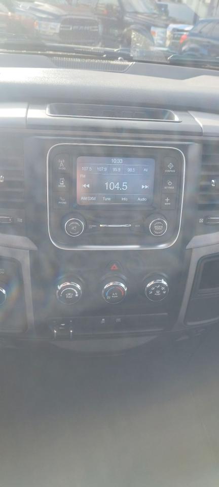 2016 RAM 1500 4WD Reg Cab 120.5" Express - Photo #15