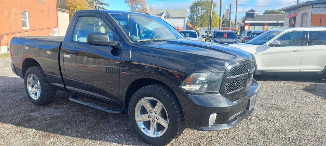 2016 RAM 1500 4WD Reg Cab 120.5" Express - Photo #4