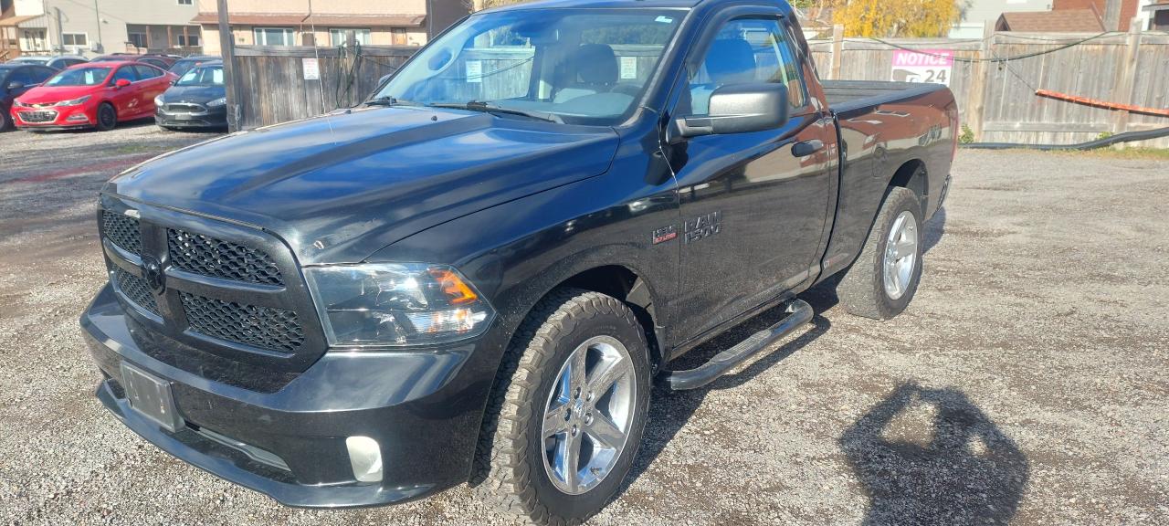 2016 RAM 1500 4WD Reg Cab 120.5" Express - Photo #3