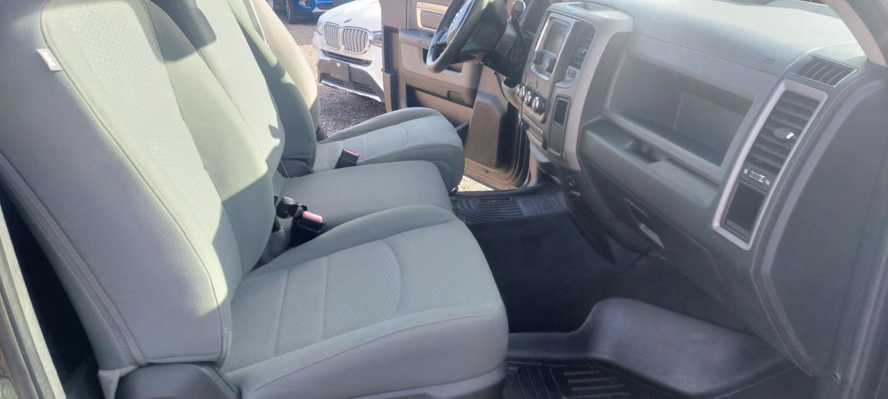 2016 RAM 1500 4WD Reg Cab 120.5" Express - Photo #14