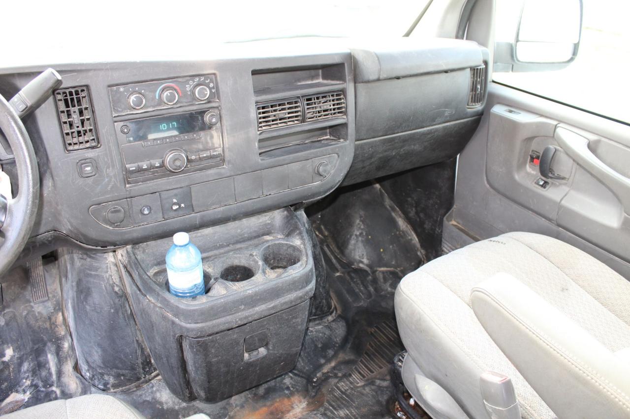 2014 GMC Savana Cargo Van  Photo