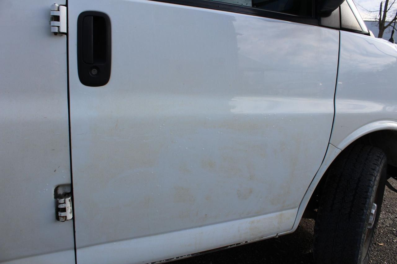 2014 GMC Savana Cargo Van  Photo